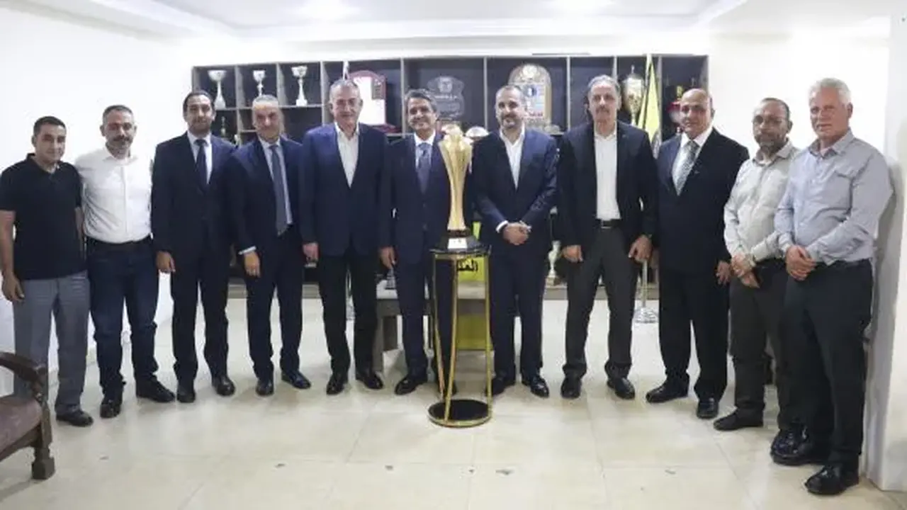 وزير الشباب يزور نادي الحسين لتقديم التهنئة بلقب الدوري الأردني للموسم 2025-2026